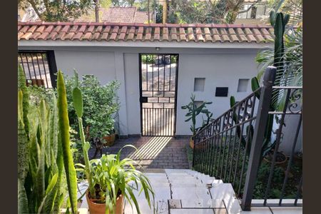 Casa de condomínio à venda com 209m², 3 quartos e 4 vagas