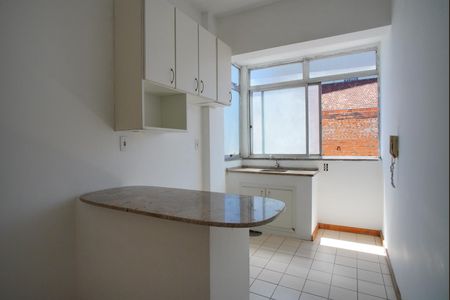 Cozinha de kitnet/studio à venda com 1 quarto, 34m² em Floresta, Porto Alegre