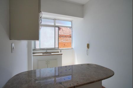 Cozinha e Área de Serviço de kitnet/studio à venda com 1 quarto, 34m² em Floresta, Porto Alegre