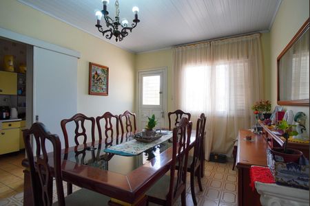 Sala de Jantar de casa à venda com 4 quartos, 230m² em Vila Ipiranga, Porto Alegre