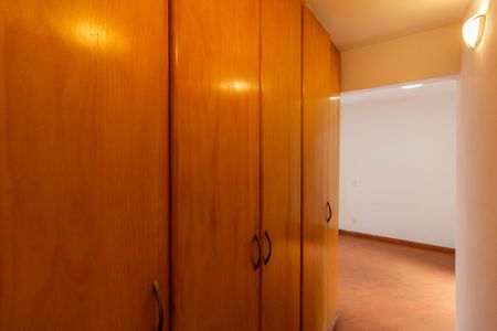 Quarto 1 de apartamento para alugar com 2 quartos, 65m² em Pinheiros, São Paulo