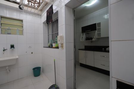 Casa de condomínio para alugar com 85m², 2 quartos e 1 vagaÁrea de Serviço