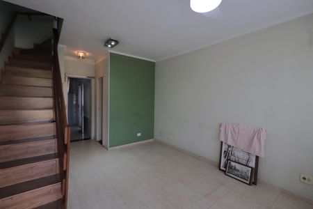 Casa de condomínio para alugar com 85m², 2 quartos e 1 vagaSala