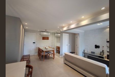 Sala de apartamento para alugar com 2 quartos, 70m² em Barra Olímpica, Rio de Janeiro