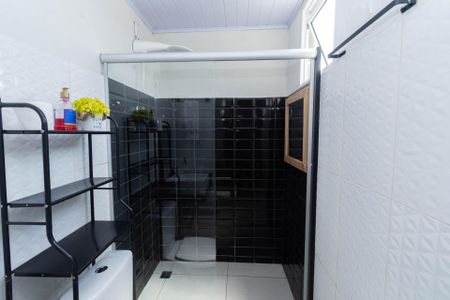 Banheiro de kitnet/studio para alugar com 1 quarto, 65m² em Alto dos Pinheiros, Belo Horizonte