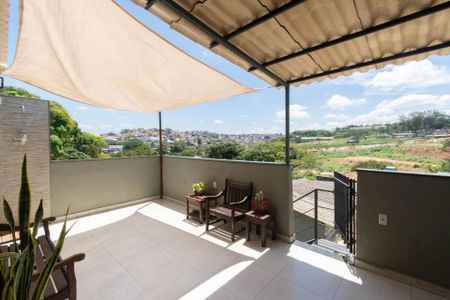 Varanda e Espaço de Jantar de kitnet/studio para alugar com 1 quarto, 65m² em Alto dos Pinheiros, Belo Horizonte