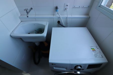 Apartamento à venda com 56m², 2 quartos e 2 vagasBanheiro Social