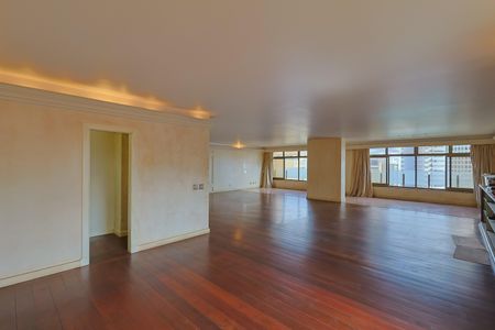 Apartamento à venda com 500m², 3 quartos e 4 vagas Apartamento à venda com 500m², 3 quartos e 4 vagasSala