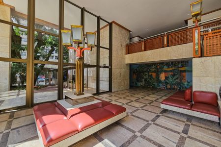 Apartamento à venda com 500m², 3 quartos e 4 vagas Apartamento à venda com 500m², 3 quartos e 4 vagasHall social