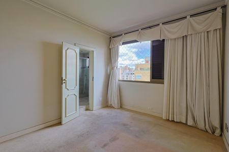 Apartamento à venda com 500m², 3 quartos e 4 vagas Apartamento à venda com 500m², 3 quartos e 4 vagasSuíte 1