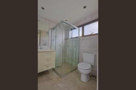 Apartamento à venda com 500m², 3 quartos e 4 vagas Apartamento à venda com 500m², 3 quartos e 4 vagasBanheiro da Suíte 1