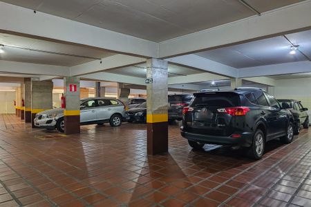 Apartamento à venda com 500m², 3 quartos e 4 vagas Apartamento à venda com 500m², 3 quartos e 4 vagasGaragem