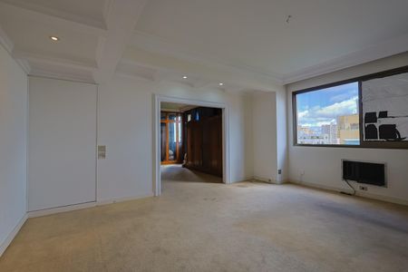 Apartamento à venda com 500m², 3 quartos e 4 vagas Apartamento à venda com 500m², 3 quartos e 4 vagasSuíte 2