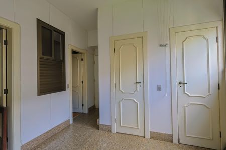Apartamento à venda com 500m², 3 quartos e 4 vagas Apartamento à venda com 500m², 3 quartos e 4 vagasÁrea de Serviço
