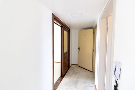 Entrada de apartamento para alugar com 3 quartos, 127m² em Menino Deus, Porto Alegre