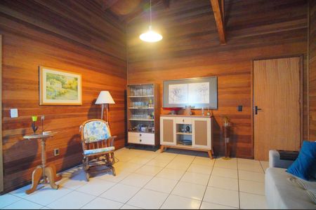 Sala de casa à venda com 4 quartos, 176m² em Petrópolis, Novo Hamburgo
