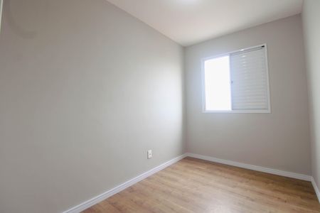 Quarto de apartamento para alugar com 2 quartos, 44m² em Jardim Record, Taboão da Serra