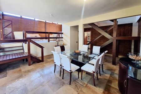 Sala 1 de casa de condomínio à venda com 3 quartos, 660m² em Vila Progresso, Niterói