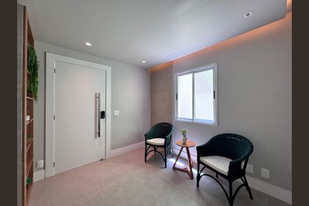 Sala de casa de condomínio para alugar com 4 quartos, 365m² em Recreio dos Bandeirantes, Rio de Janeiro