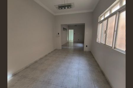 Sala de casa para alugar com 3 quartos, 201m² em Nossa Senhora Aparecida, Uberlândia