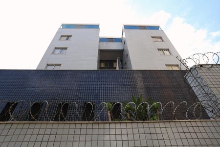 Apartamento à venda com 159m², 3 quartos e 2 vagasFachada