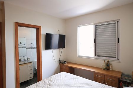 Apartamento à venda com 159m², 3 quartos e 2 vagasSuíte