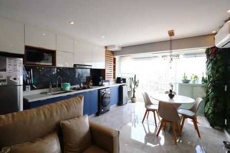 Sala de apartamento à venda com 2 quartos, 49m² em Vila Esperança, São Paulo