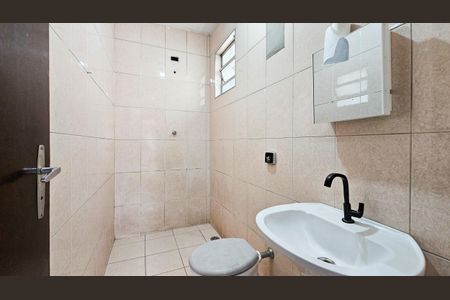 Banheiro de casa para alugar com 1 quarto, 35m² em Vila Menck, Osasco