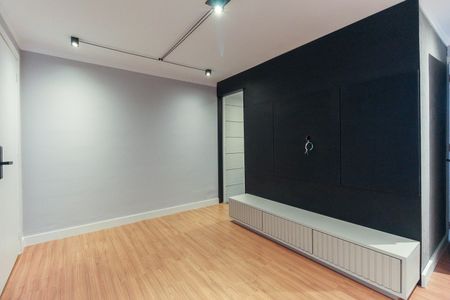Sala de apartamento para alugar com 2 quartos, 63m² em Conjunto Residencial José Bonifácio, São Paulo