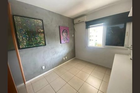 Suíte de apartamento para alugar com 3 quartos, 127m² em Itacoatiara, Niterói