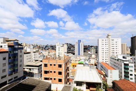 Vista da Sala de apartamento para alugar com 3 quartos, 85m² em Sagrada Família, Belo Horizonte