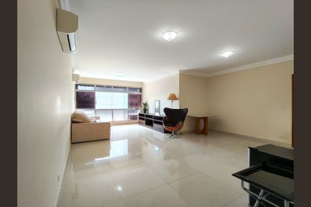 Sala de apartamento para alugar com 3 quartos, 131m² em Tijuca, Rio de Janeiro