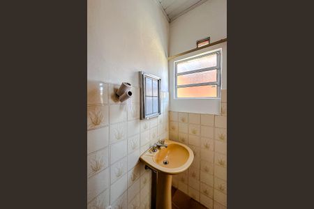 Banheiro de casa para alugar com 1 quarto, 50m² em Vila Libanesa, São Paulo