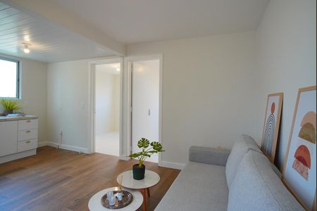 Sala de apartamento à venda com 2 quartos, 37m² em Rubem Berta, Porto Alegre
