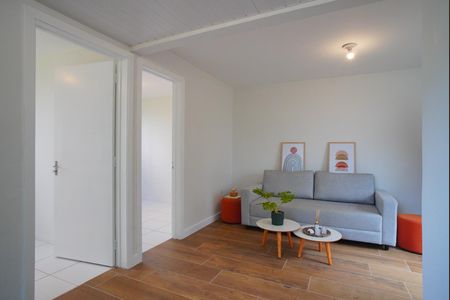 Sala de apartamento à venda com 2 quartos, 37m² em Rubem Berta, Porto Alegre