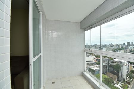 Varanda de apartamento para alugar com 2 quartos, 70m² em Centro, Curitiba