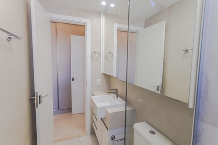 Banheiro da Suíte de apartamento para alugar com 2 quartos, 70m² em Lourdes, Belo Horizonte