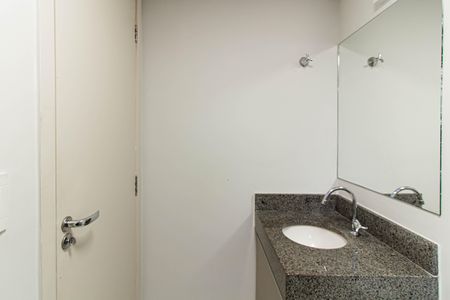 Banheiro de kitnet/studio para alugar com 1 quarto, 25m² em Perdizes, São Paulo