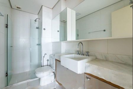 Banheiro de apartamento para alugar com 1 quarto, 43m² em Cristal, Porto Alegre