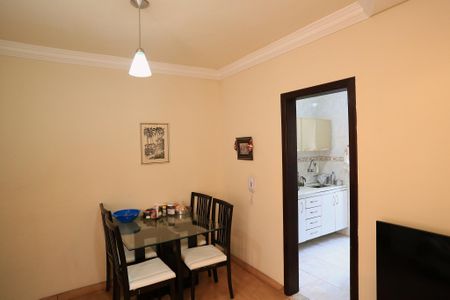 Sala de apartamento à venda com 3 quartos, 75m² em Sagrada Família, Belo Horizonte