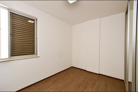 Apartamento à venda com 106m², 3 quartos e 1 vaga Apartamento à venda com 106m², 3 quartos e 1 vagaSuite 2