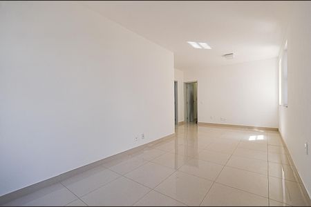 Apartamento à venda com 106m², 3 quartos e 1 vaga Apartamento à venda com 106m², 3 quartos e 1 vagaSala Ambientes