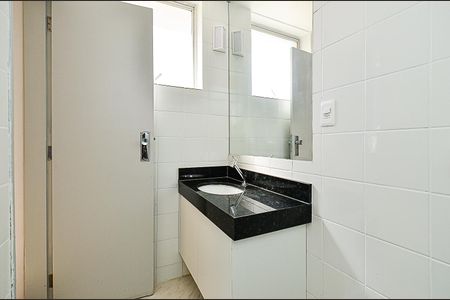 Apartamento à venda com 106m², 3 quartos e 1 vaga Apartamento à venda com 106m², 3 quartos e 1 vagaBanheiro da Suíte