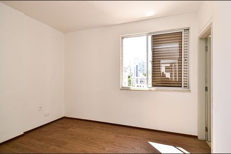 Apartamento à venda com 106m², 3 quartos e 1 vaga Apartamento à venda com 106m², 3 quartos e 1 vagaSuite