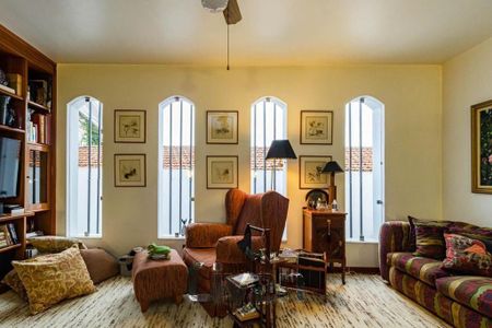 Casa à venda com 4 quartos, 345m² em Vila Madalena, São Paulo