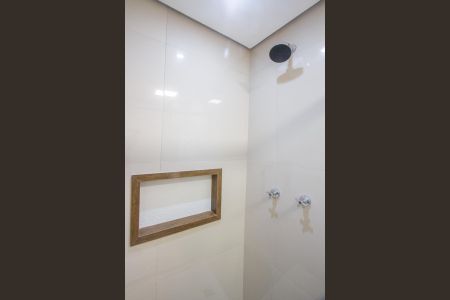 Banheiro de kitnet/studio para alugar com 1 quarto, 24m² em Vila Sao Francisco, São Paulo