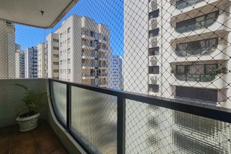 varanda  de apartamento para alugar com 3 quartos, 148m² em Barra Funda, Guarujá