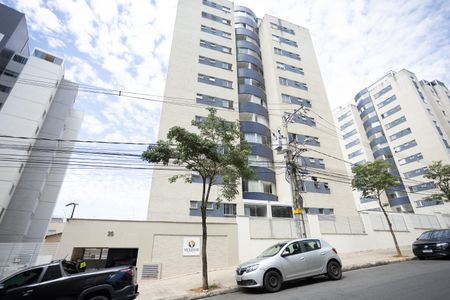 Apartamento para alugar com 73m², 3 quartos e 2 vagasFachada e portaria