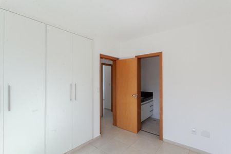 Apartamento à venda com 85m², 3 quartos e 2 vagas Apartamento à venda com 85m², 3 quartos e 2 vagasSuíte