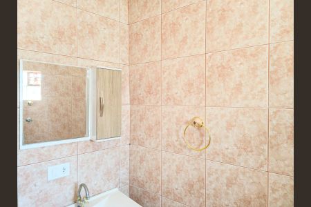 Banheiro da Suíte de casa para alugar com 1 quarto, 50m² em Jardim Rosa de Franca, Guarulhos